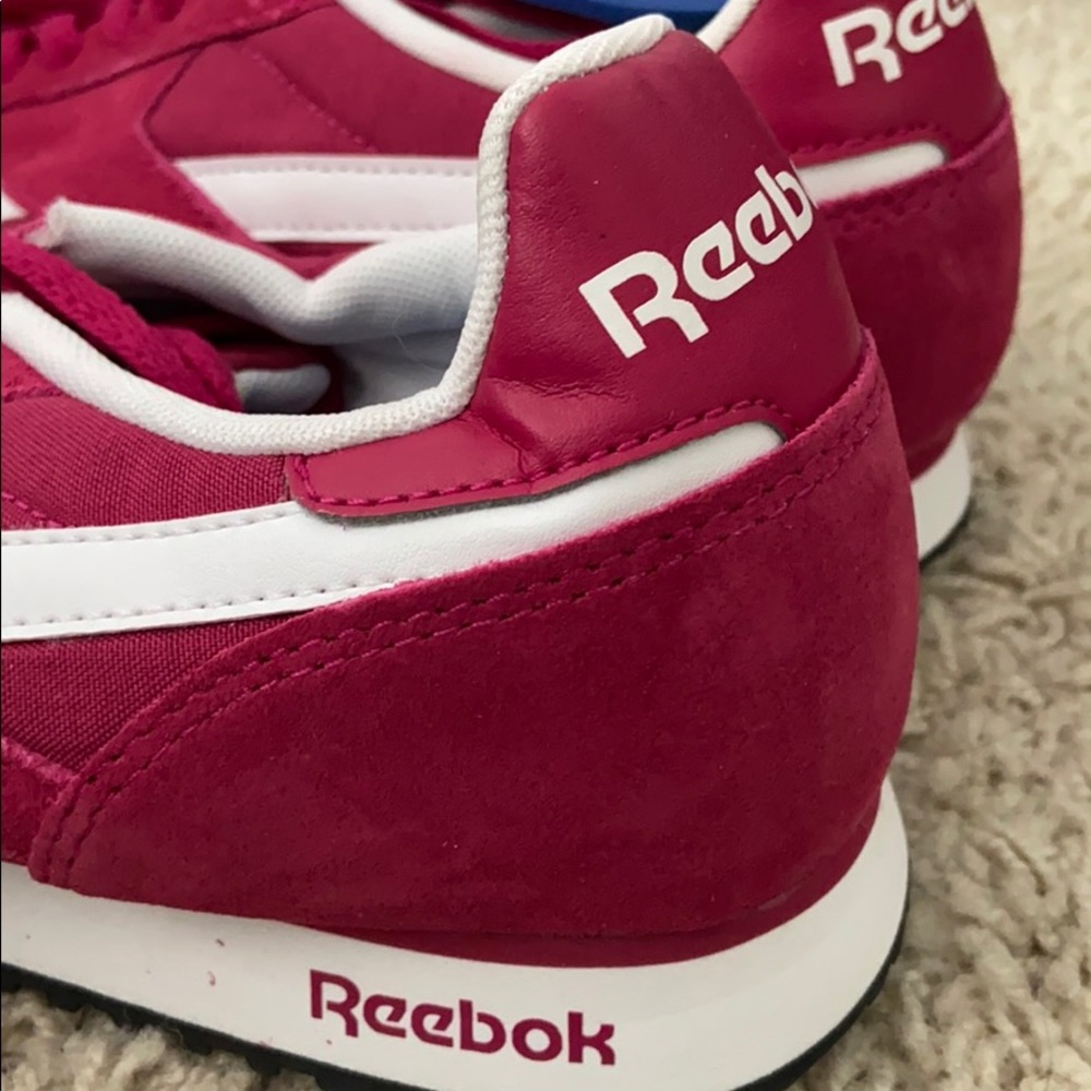 NWT Reebok shoes - Picture 2 of 3